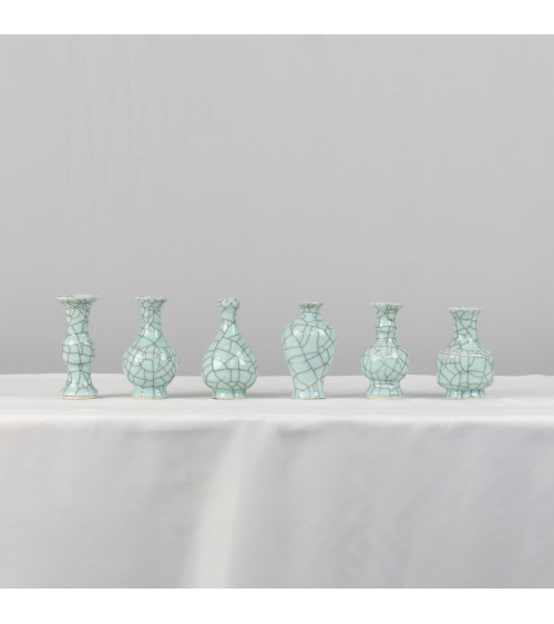 Bud vases style