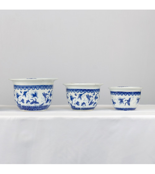 Medium garden pots